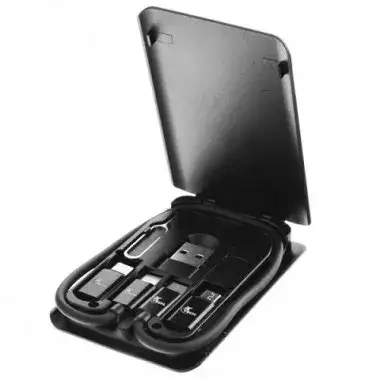 Estuche portátil multifuncional con cable USB C XTECH XTC-570